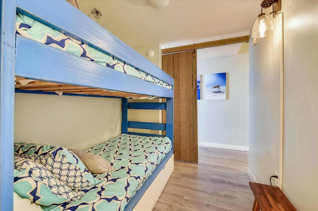 Apartment Shores Of Panama 2330 - 1 Bedroom Bunk Area Sleeps 6, Beautiful Direct Beach View! Free Fun! Condo Panama City Beach